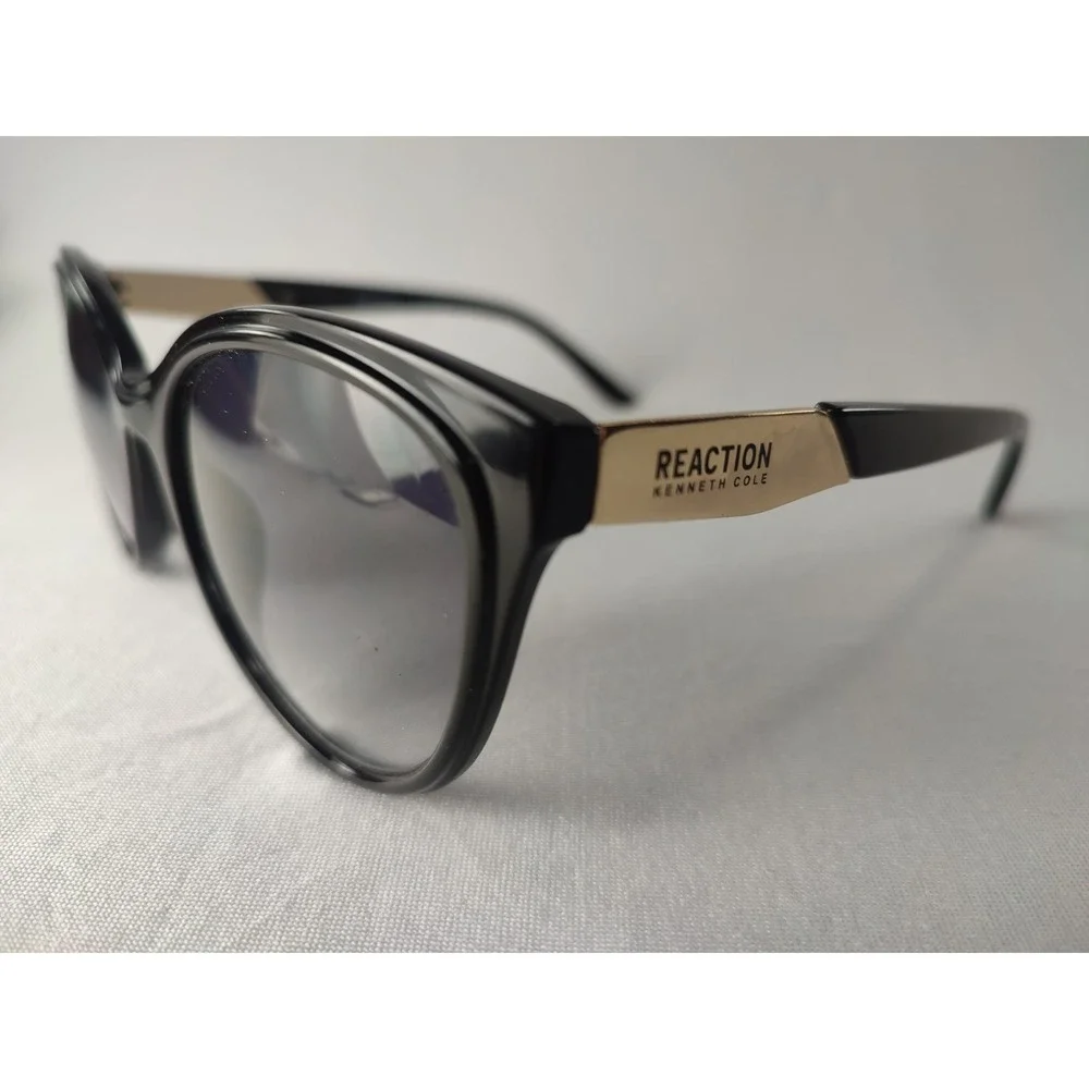 Kenneth Cole Reaction KC1397 01B Black Gold Cat‎ Eye Sunglasses Grey Gradient